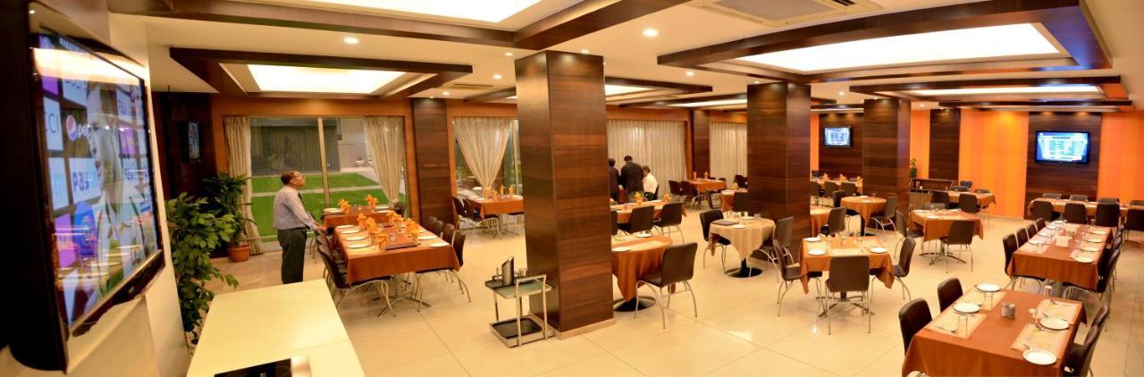 Hotel Prince Residency Bhuj Buitenkant foto